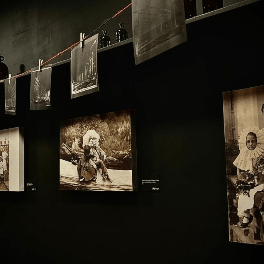 Frida Kahlo Woman Experiences